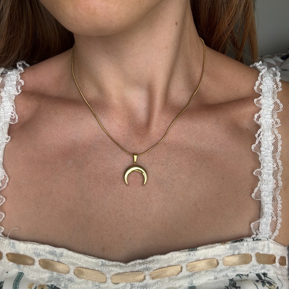 Stainless steel gold crescent moon necklace